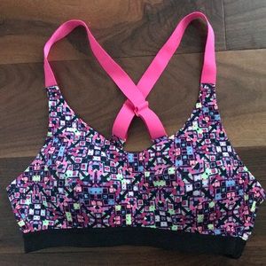 NWOT Victoria’s Secret 90s theme sports bra